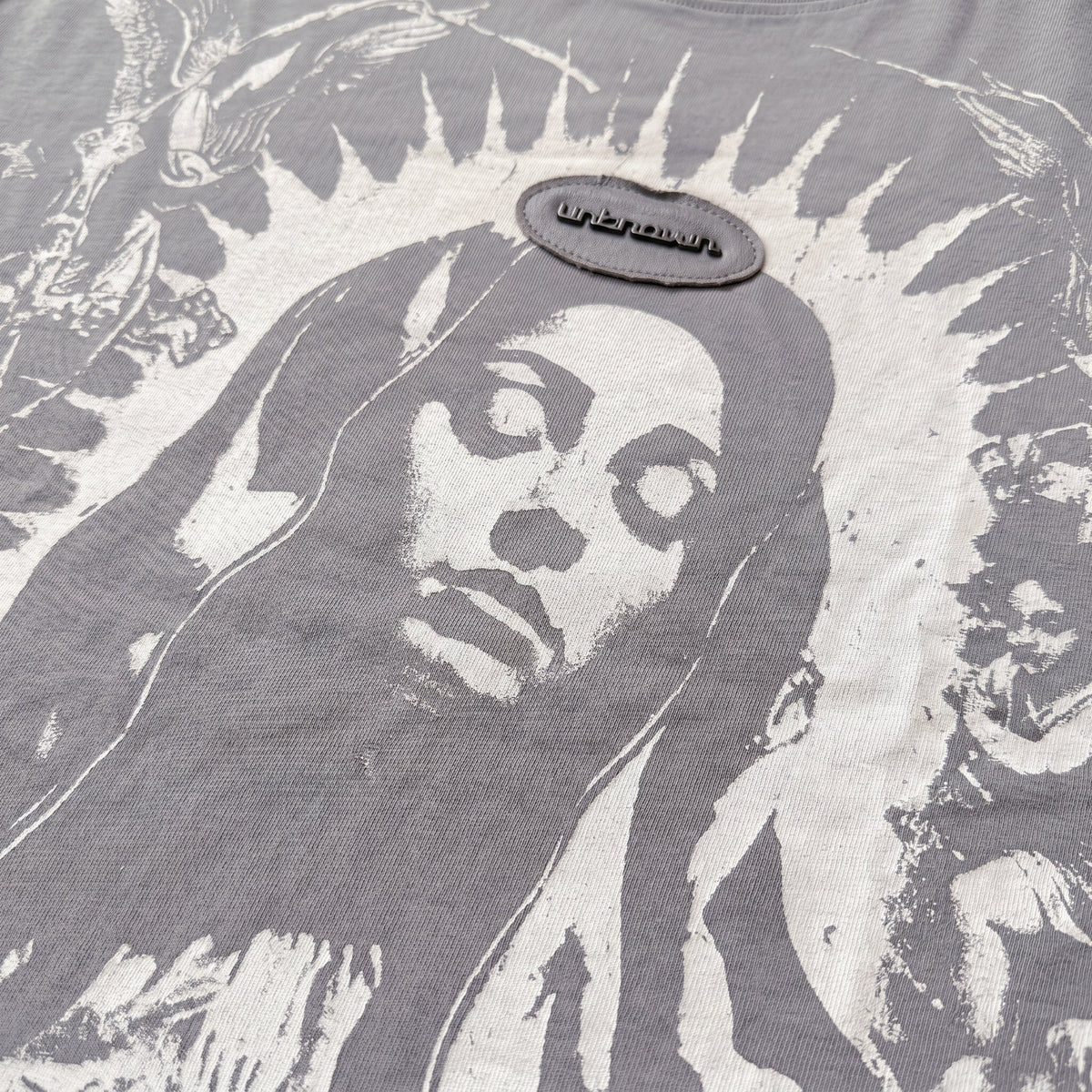 Divine madonna tee