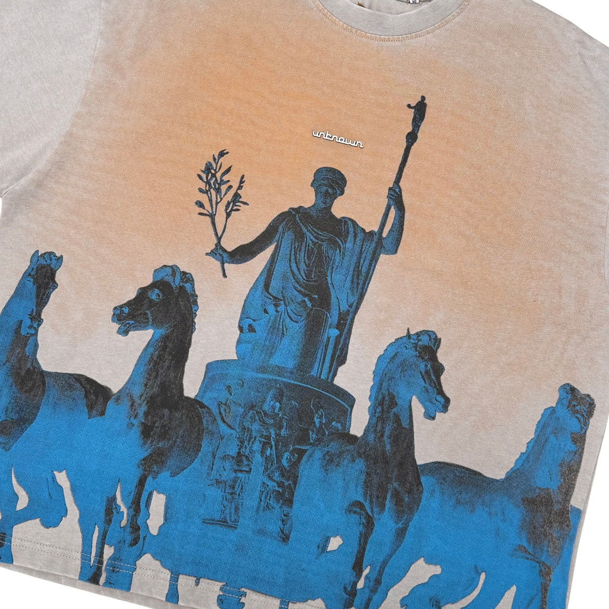 Chariot tee