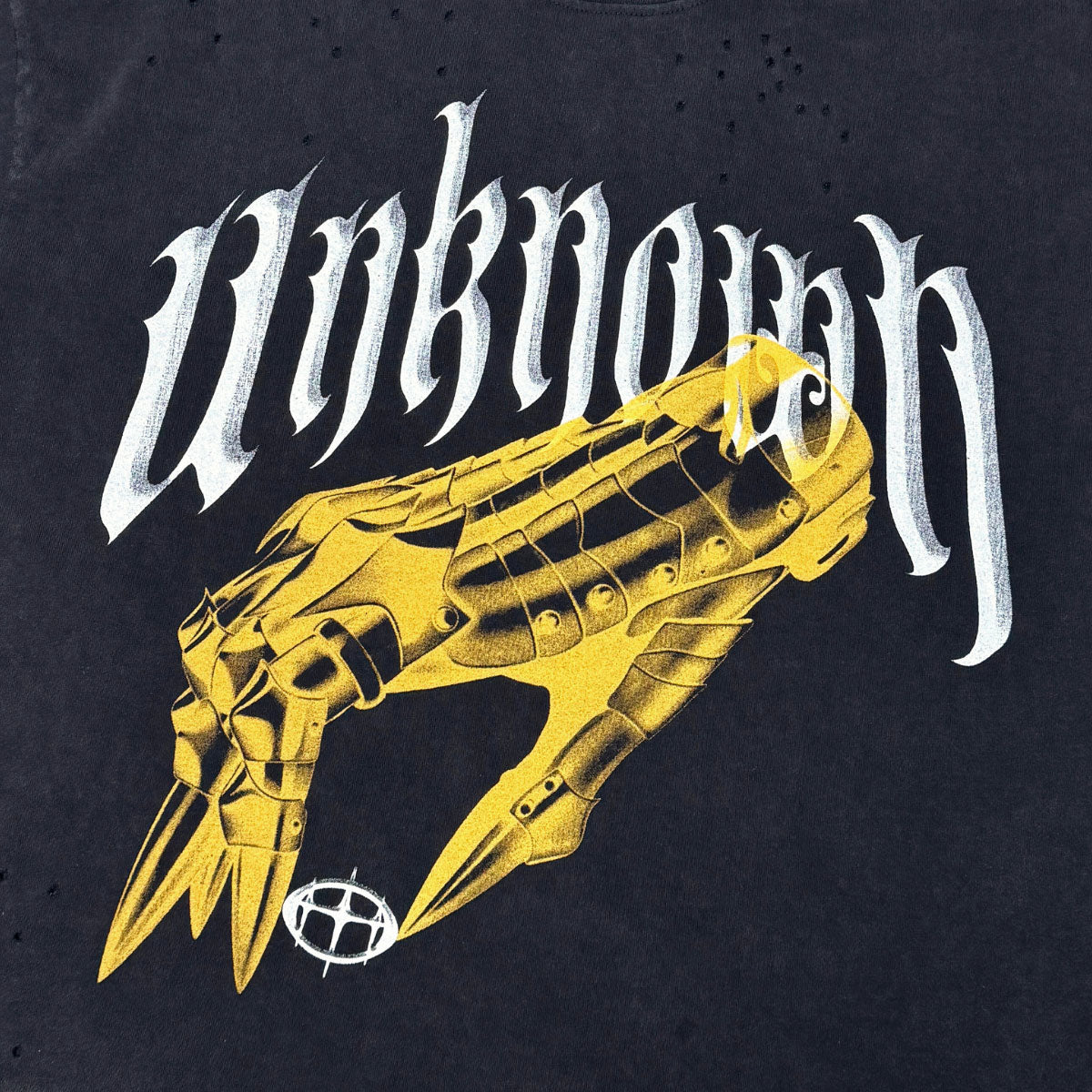 Armored hand tee